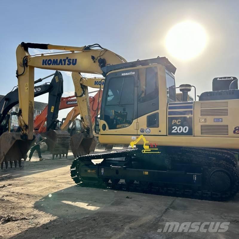 Komatsu PC 200-8 Gravemaskiner på larvebånd