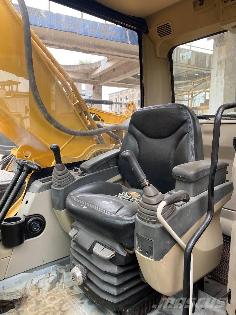 CAT 330 D Gravemaskiner på larvebånd