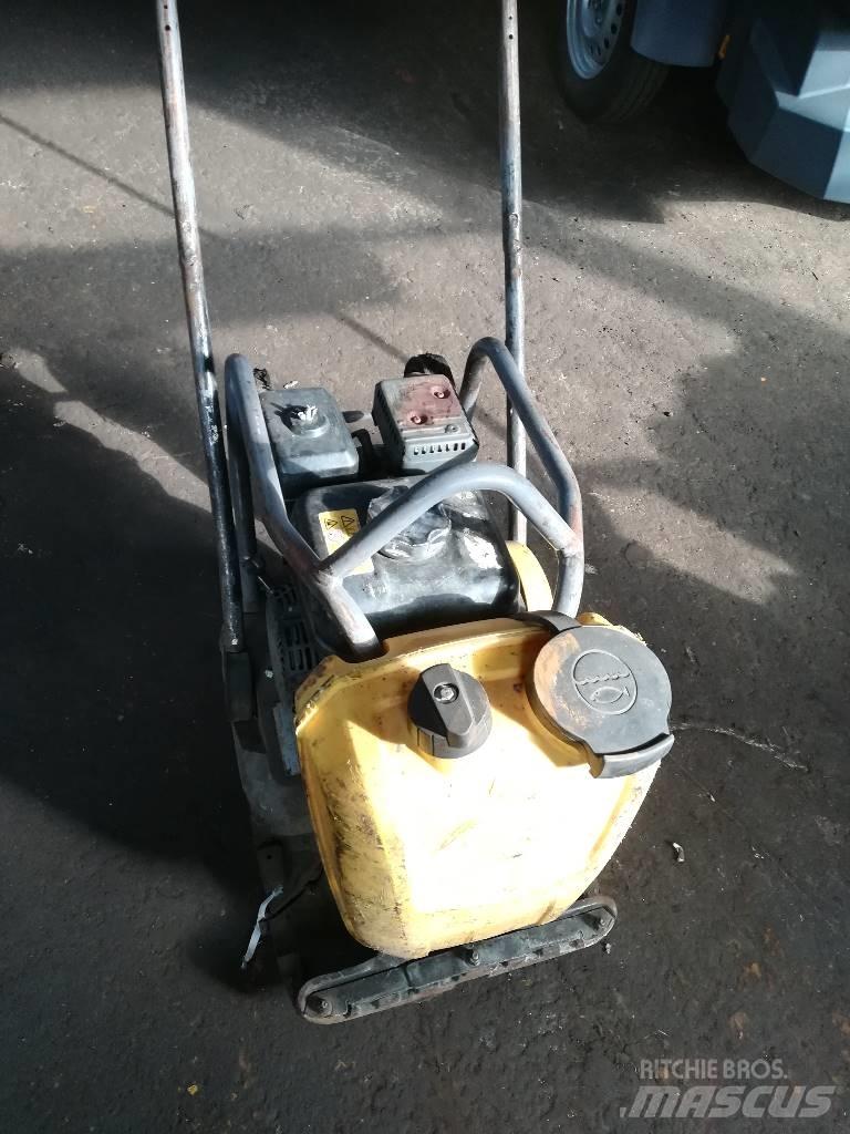  VIBRAČNÍ DESKA LF90 Vibratorer