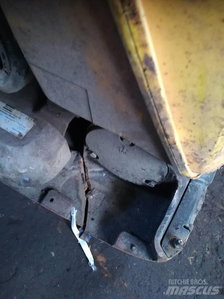  VIBRAČNÍ DESKA LF90 Vibratorer