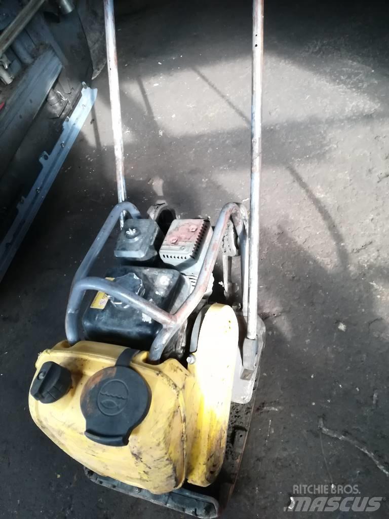  VIBRAČNÍ DESKA LF90 Vibratorer