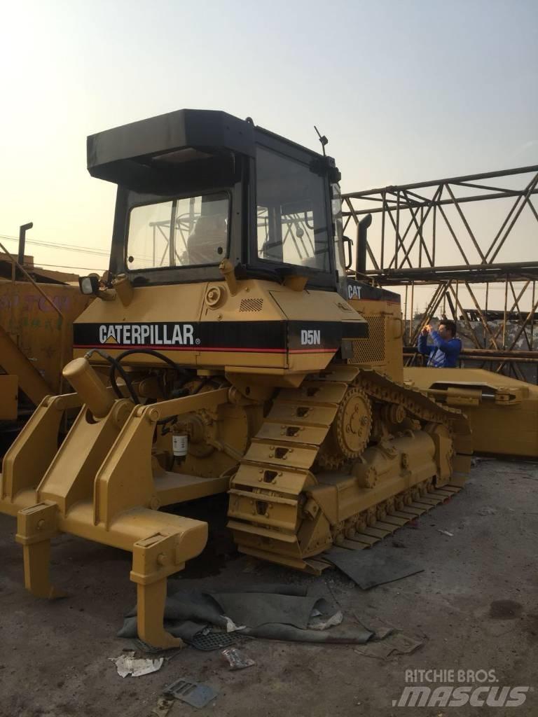 CAT D5N Bulldozer på larvebånd