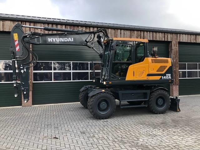 Hyundai HW140A Gravemaskiner på hjul