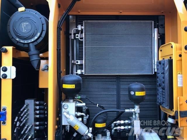 Hyundai HW140A Gravemaskiner på hjul