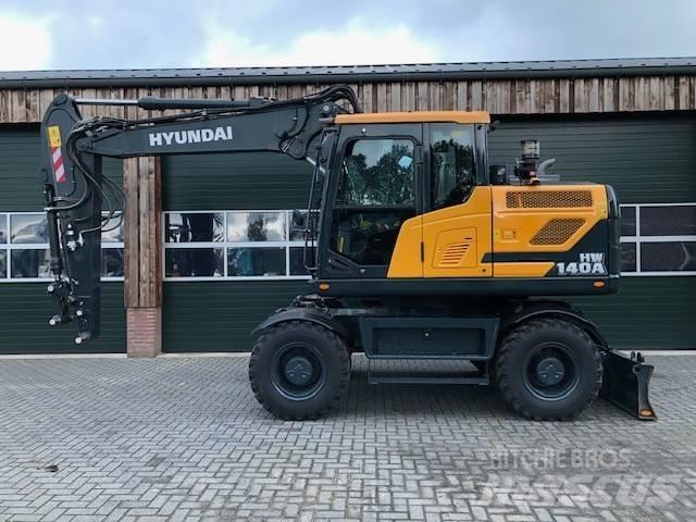 Hyundai HW140A Gravemaskiner på hjul