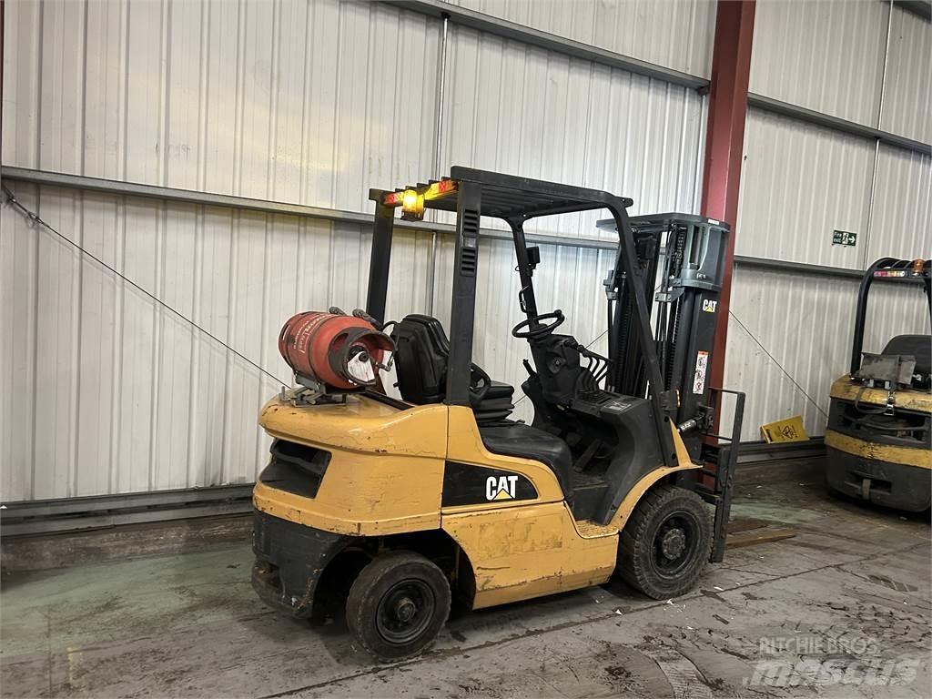 CAT GP25NT LPG gaffeltrucks