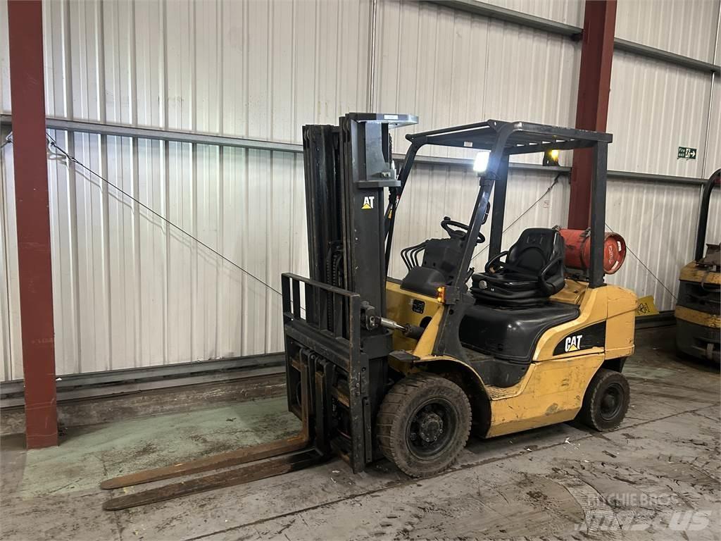 CAT GP25NT LPG gaffeltrucks