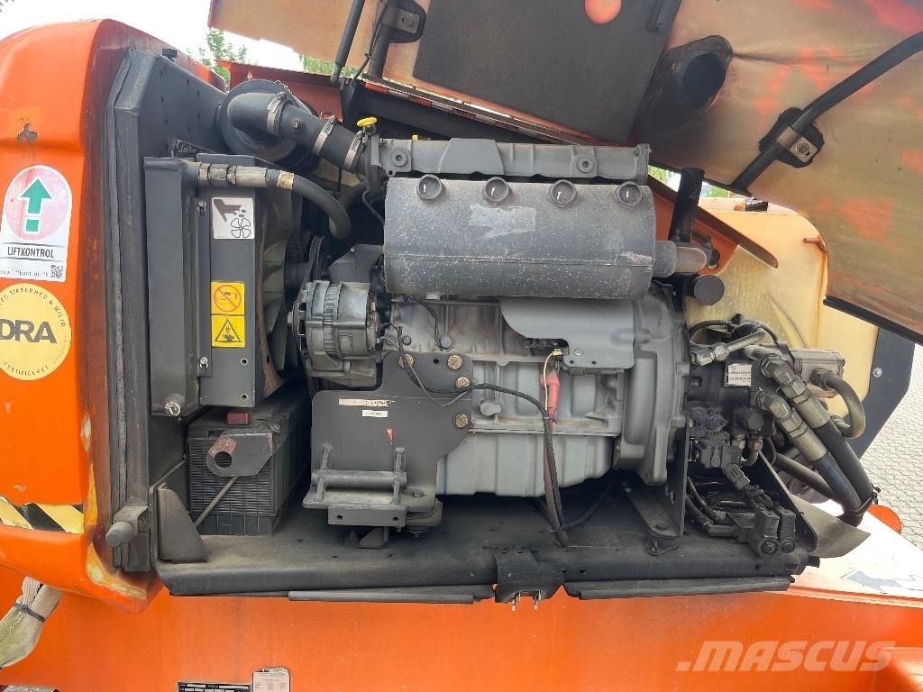JLG 600 AJ Bomlifte med knækarm