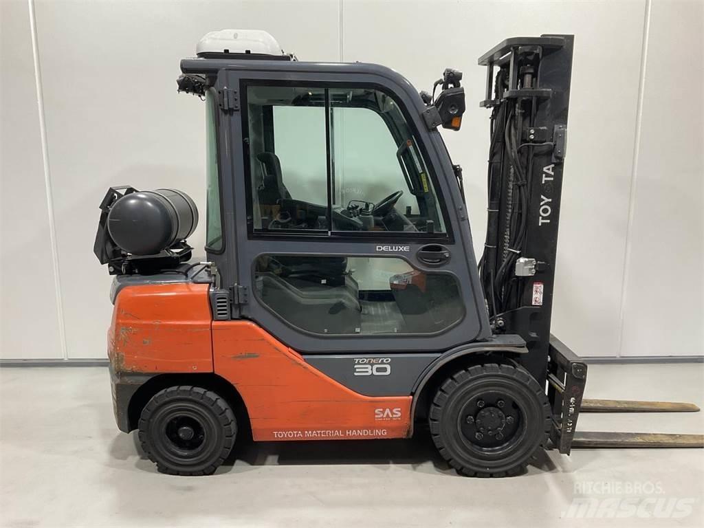 Toyota 02-8FGF30 LPG gaffeltrucks