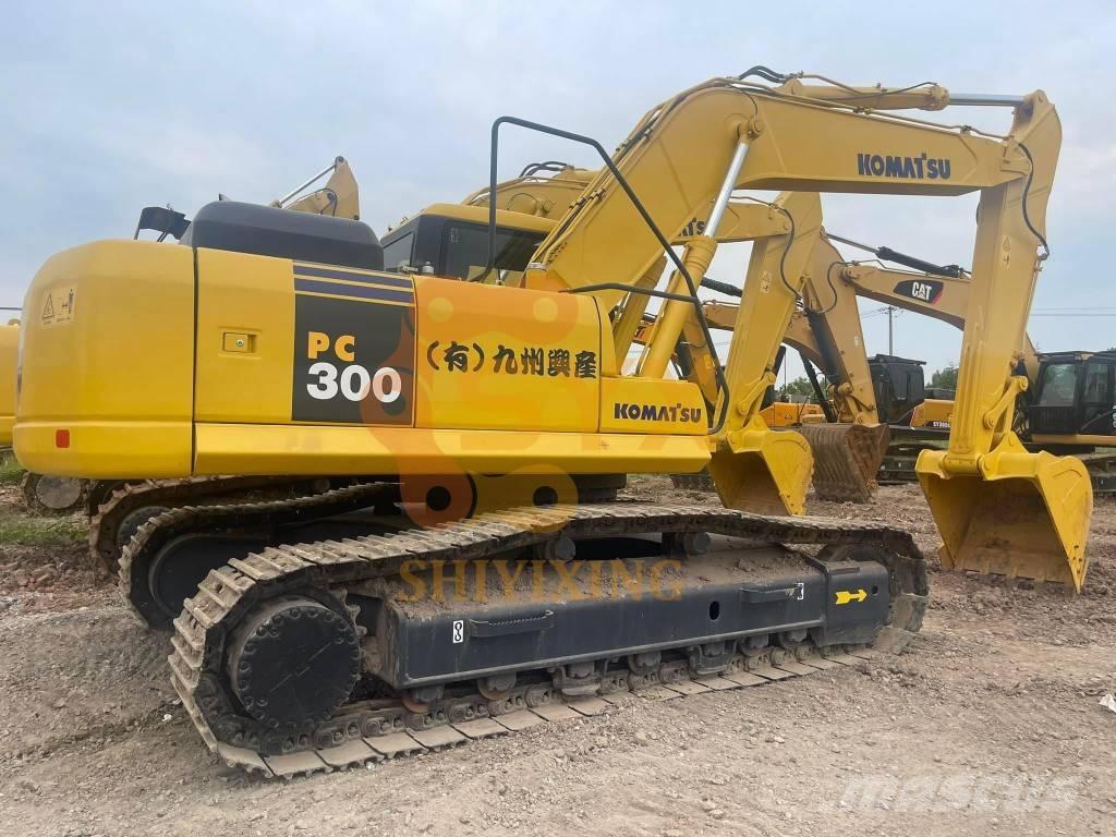 Komatsu PC 300-7 Gravemaskiner på larvebånd