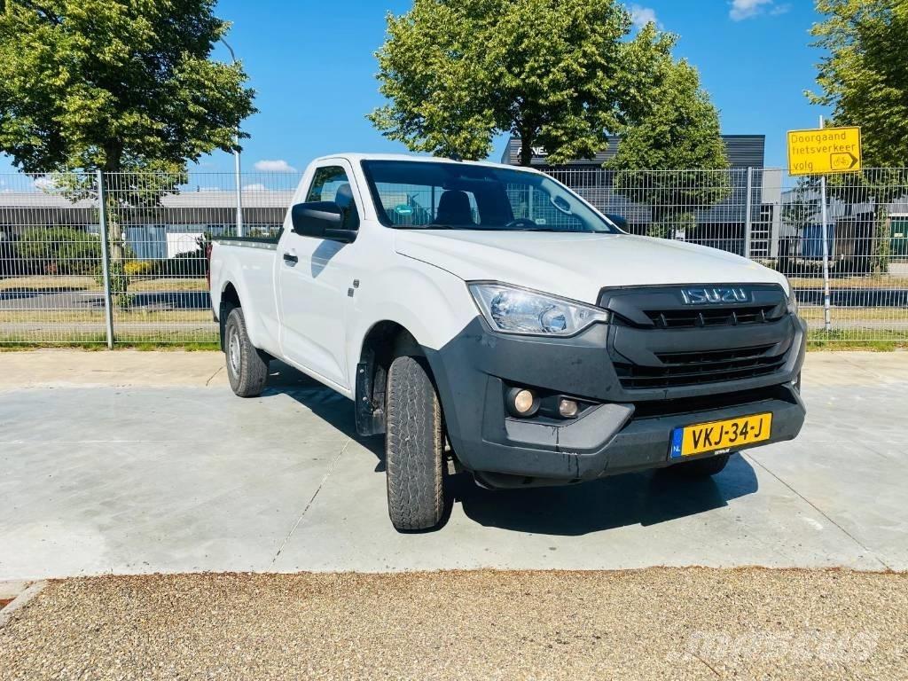 Isuzu D-Max Socage Biler