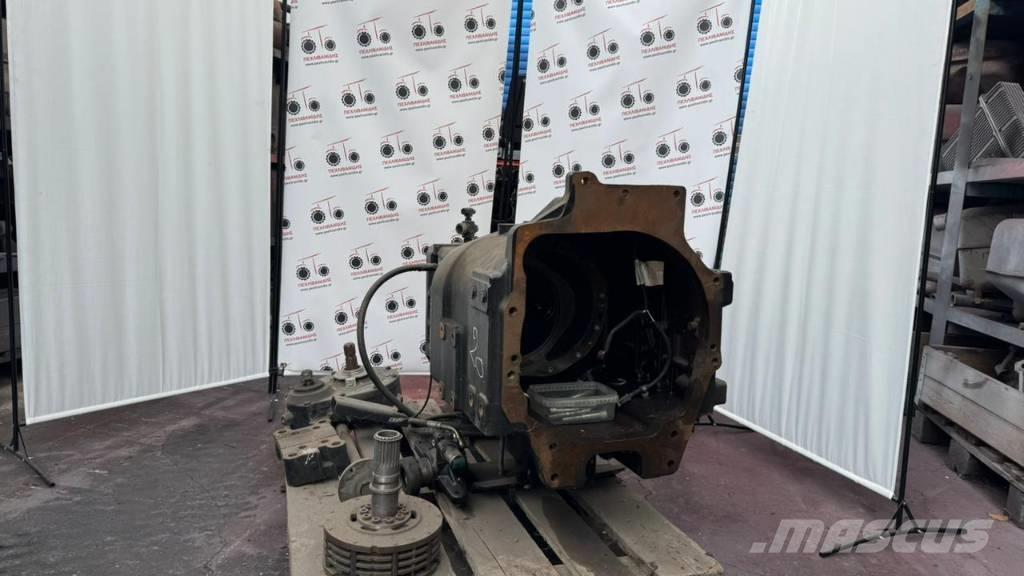 New Holland T 7 Gear