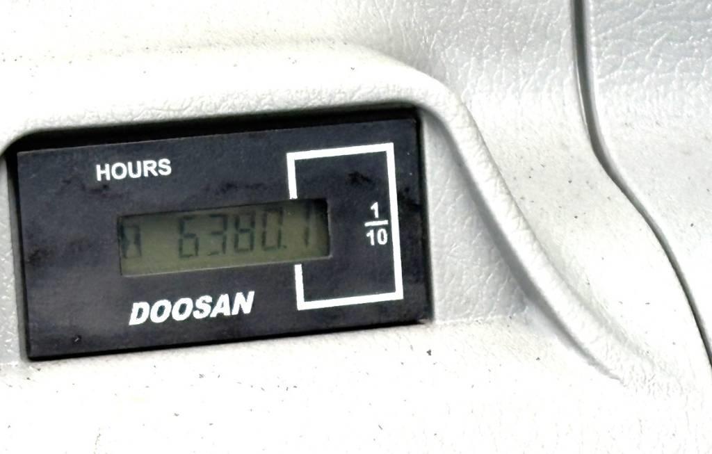Doosan DX180LC-5 Gravemaskiner på larvebånd