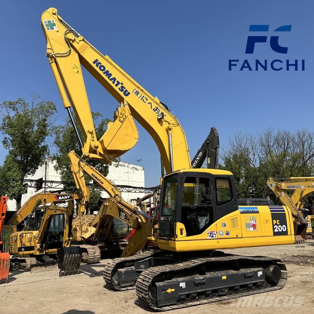 Komatsu PC 200 Gravemaskiner på larvebånd