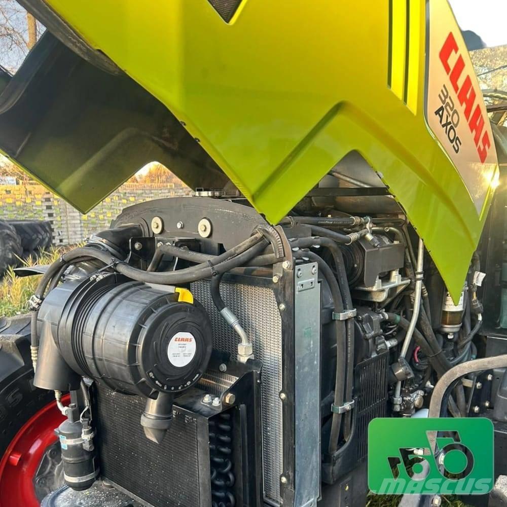 CLAAS Axos 320 Traktorer