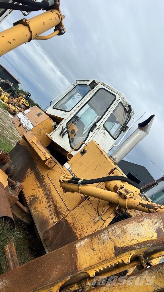 Liebherr PR 732 Chassis og suspension