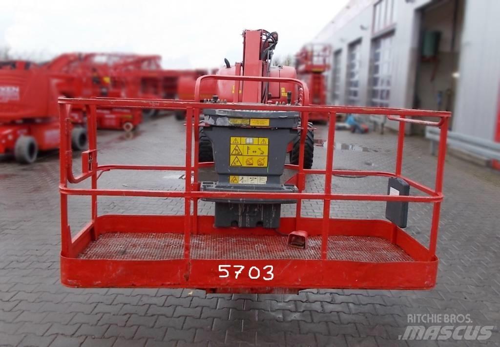 JLG 800 AJ Bomlifte med knækarm