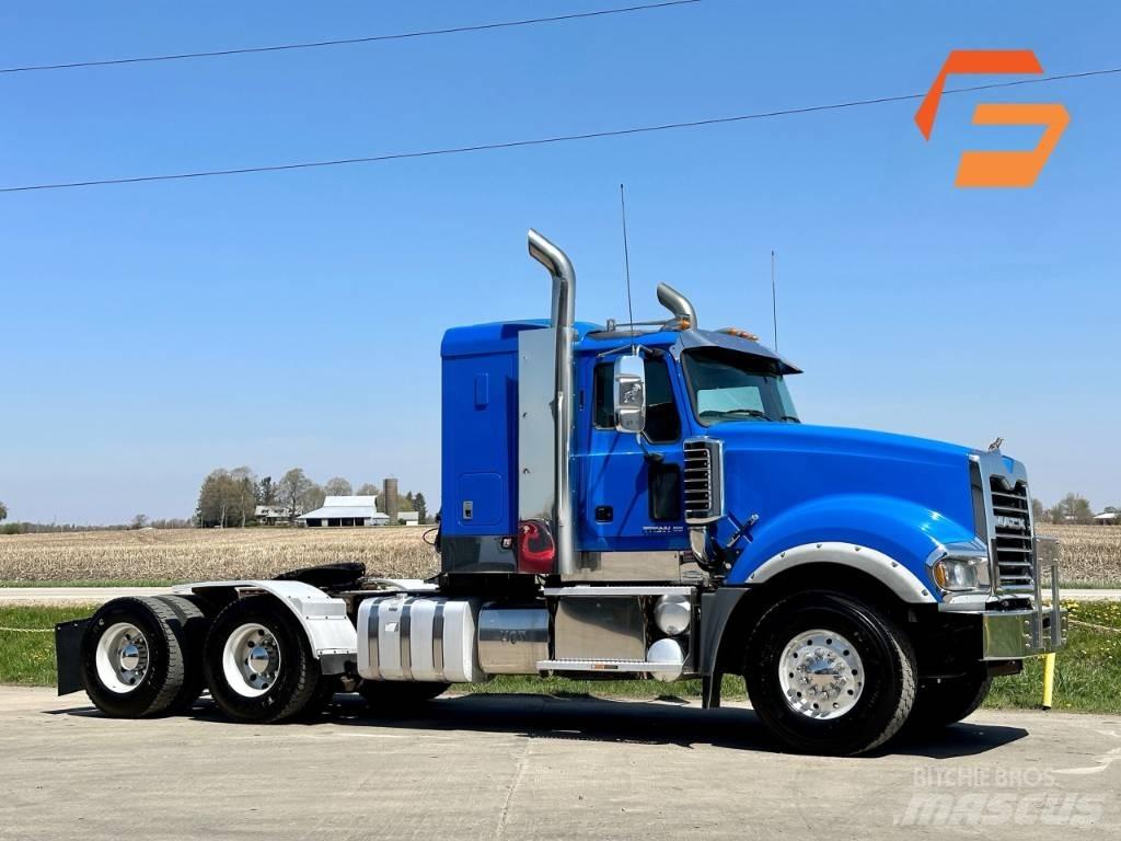 Mack Titan TD 713 Trækkere