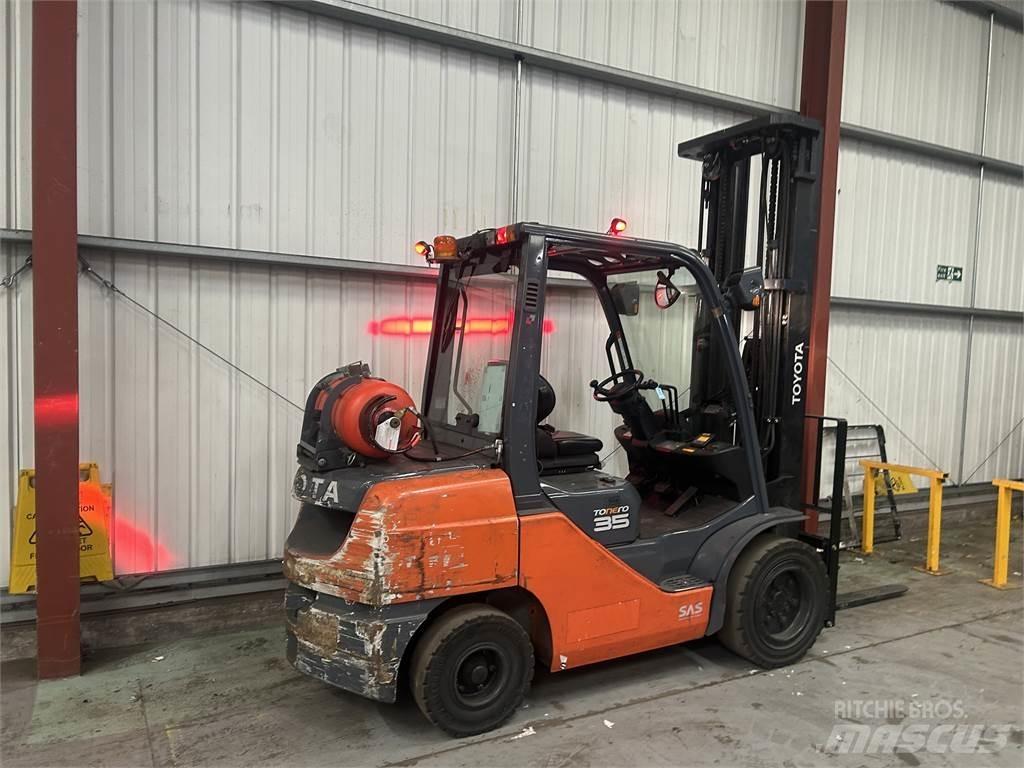 Toyota 02-8FGJF35 LPG gaffeltrucks