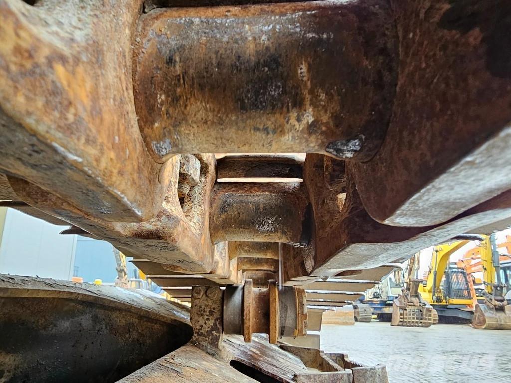 Komatsu HB215LC-2 Gravemaskiner på larvebånd