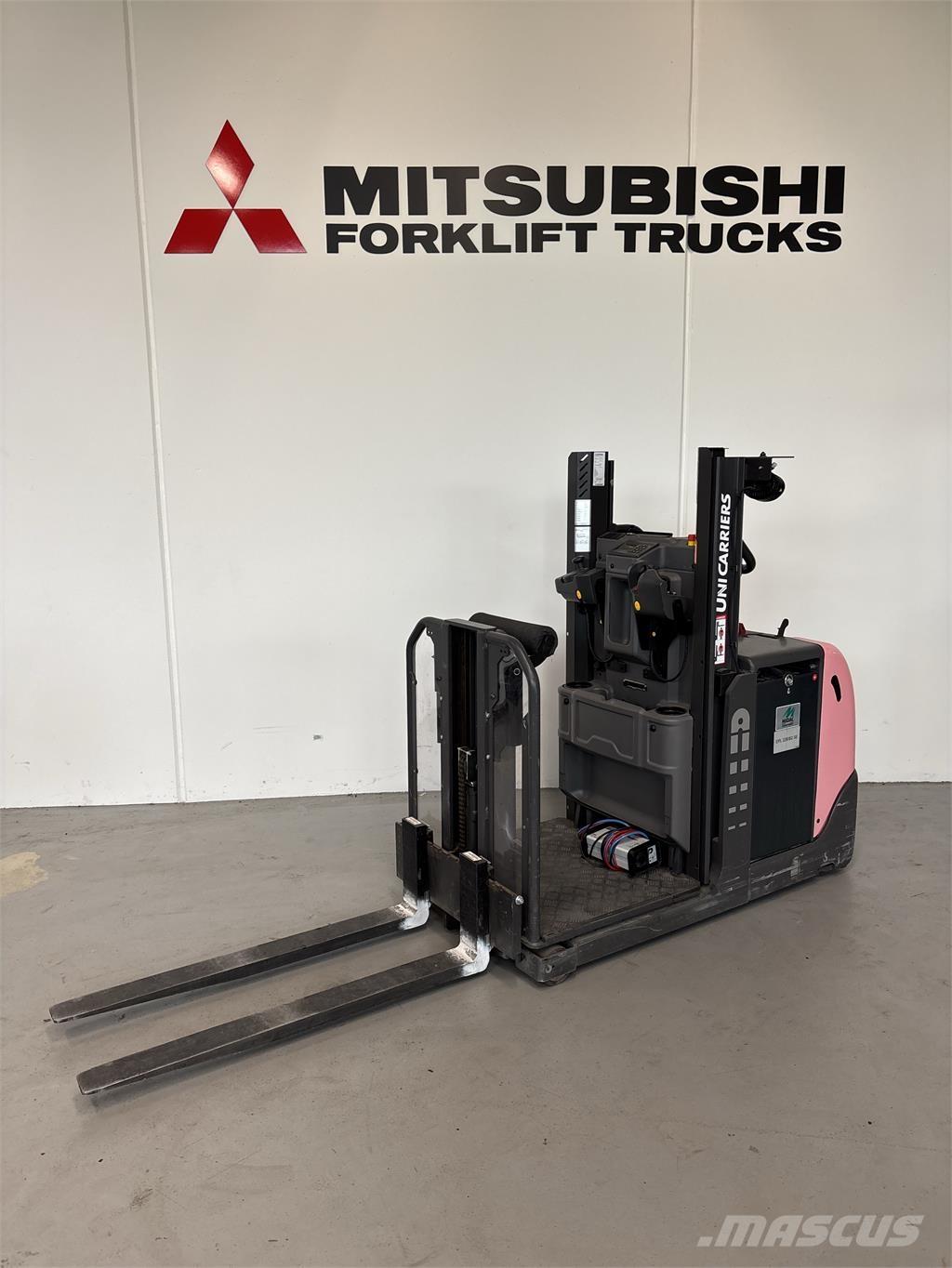 UniCarriers EPL100 Plukketruck, lav