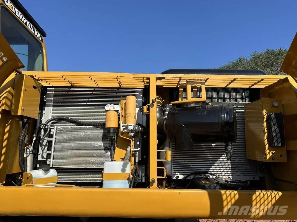 CAT 330C Gravemaskiner på larvebånd