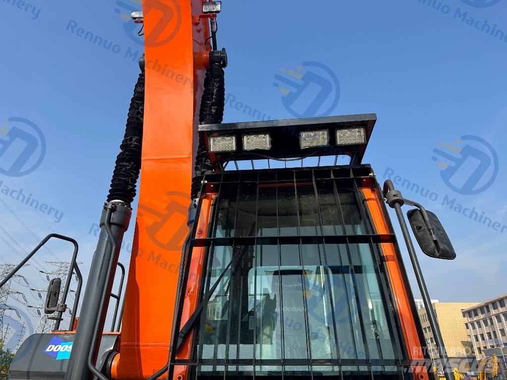 Doosan DX 300LC-9C Gravemaskiner på larvebånd