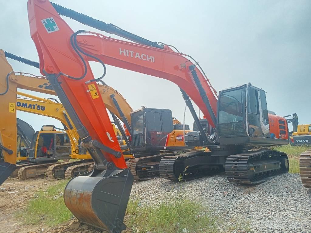 Hitachi ZX 240 Gravemaskiner på larvebånd