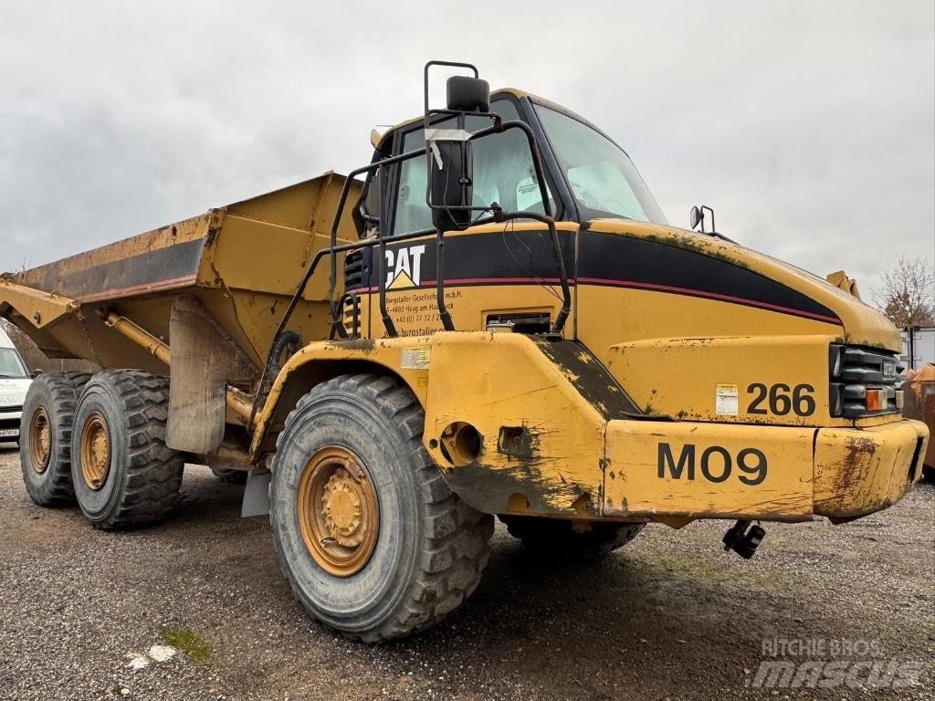 CAT 730 Terrængående lastbiler