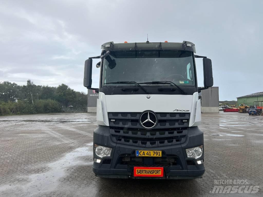 Mercedes-Benz 4153 Lastbil med kran