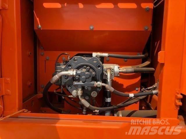 Doosan DX 225 Gravemaskiner på larvebånd