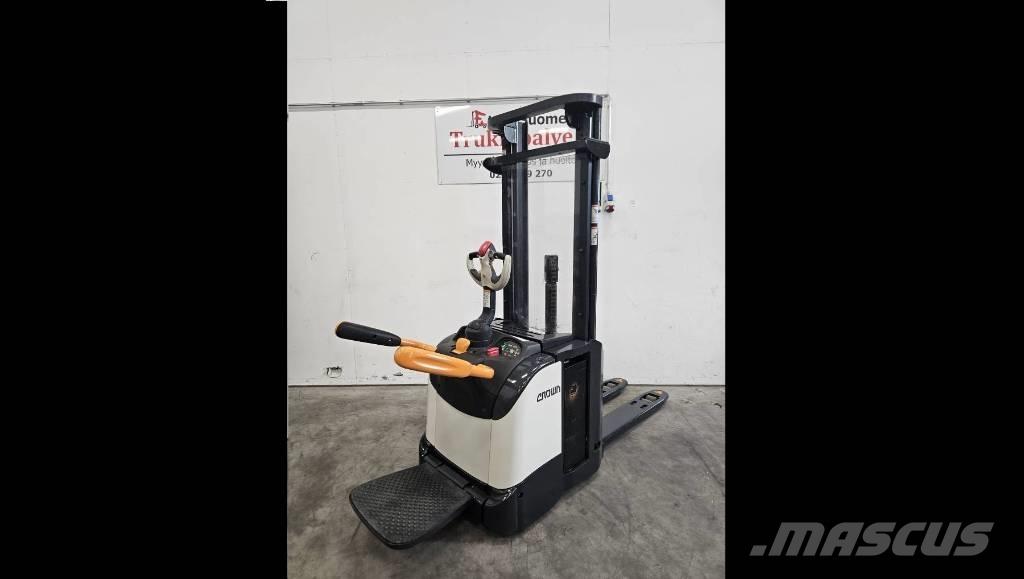 Crown ETi 4000 1.6 Selvkørende stablere
