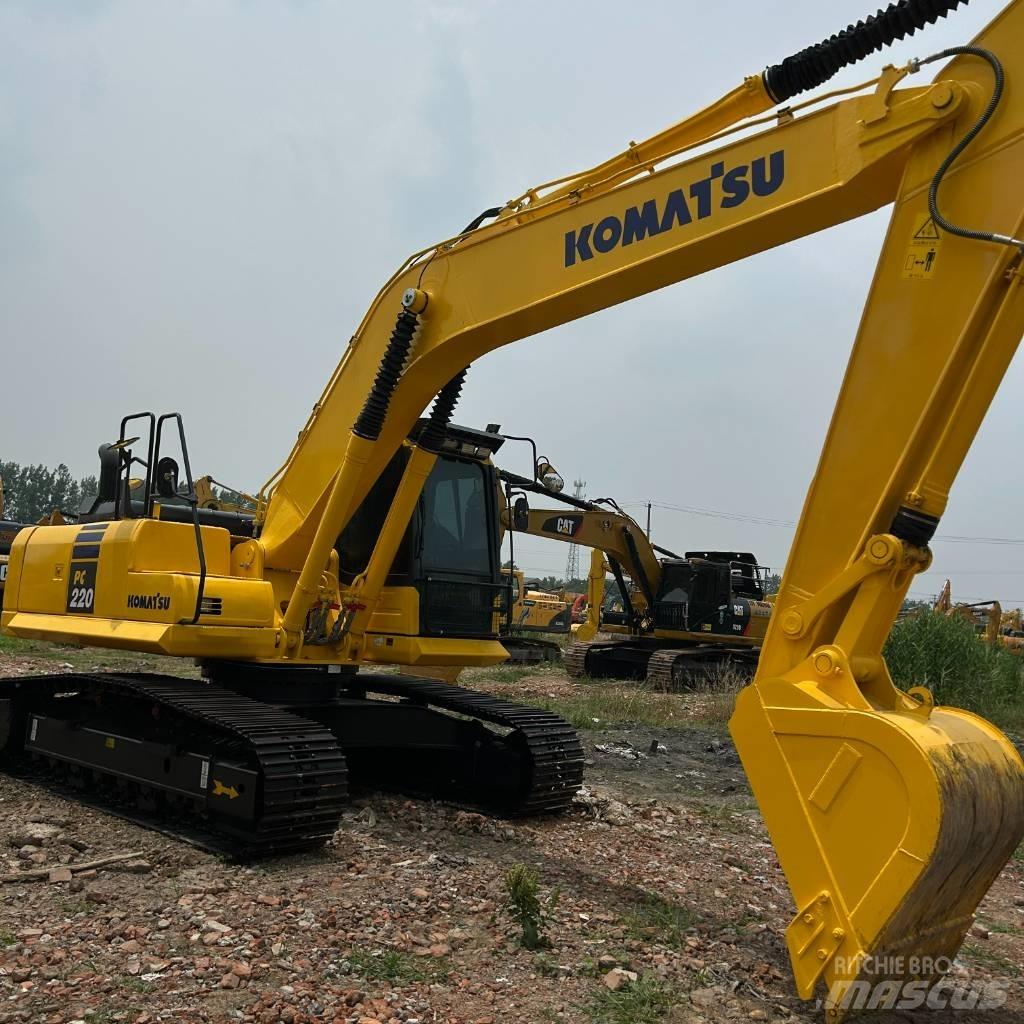 Komatsu 220-8 Gravemaskiner på larvebånd