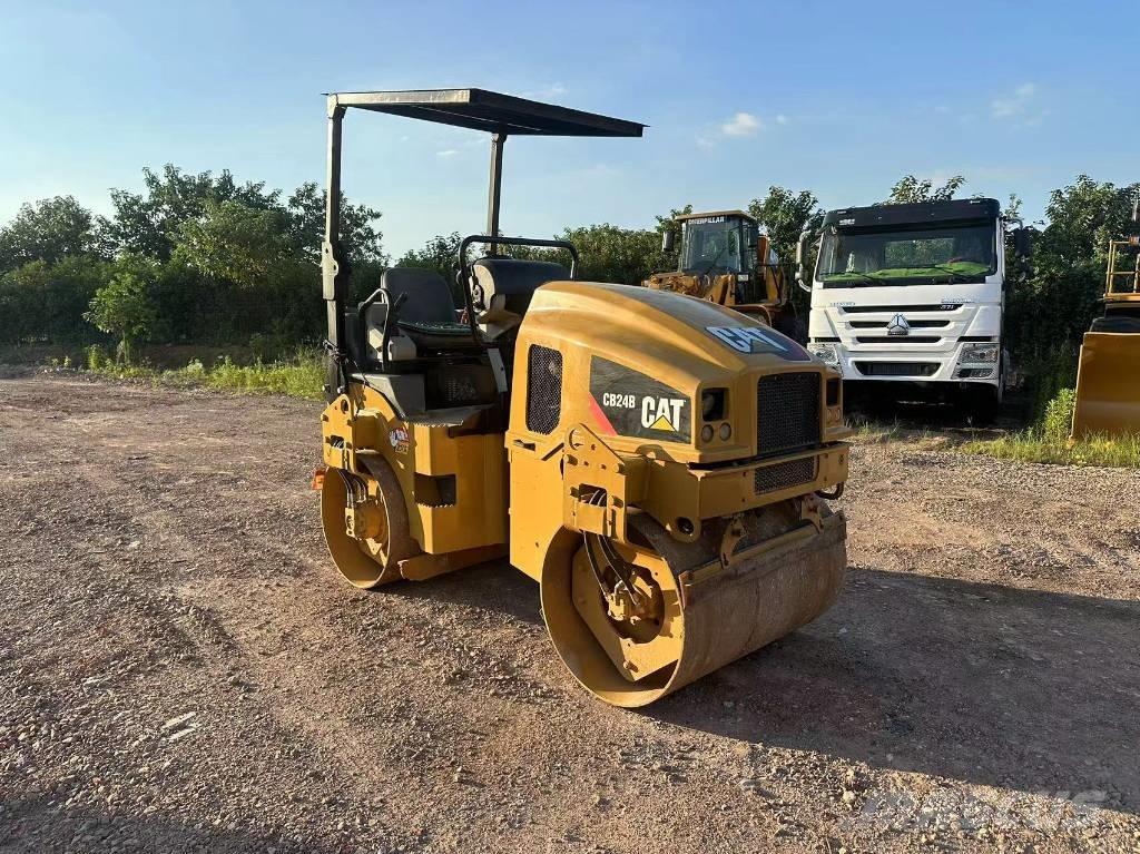 CAT CB 24 B Tvilling tromle