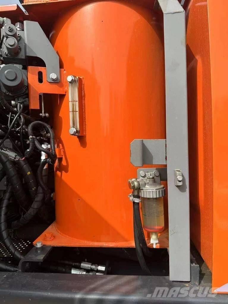 Hitachi 130 Gravemaskiner på larvebånd