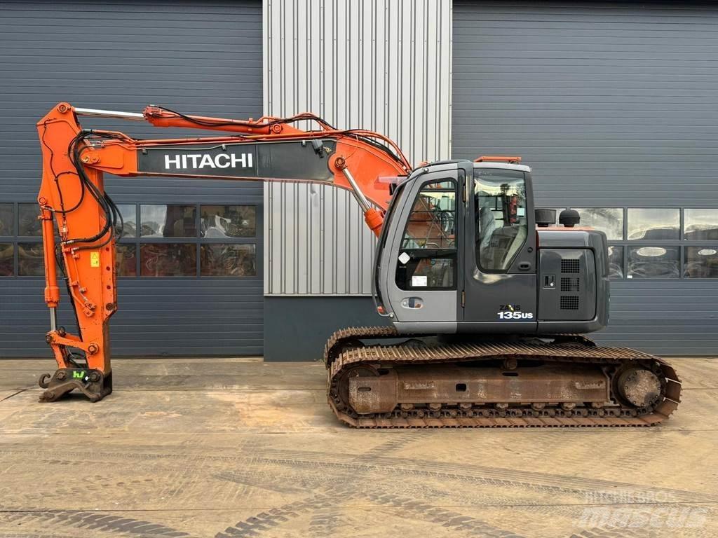 Hitachi ZX135US Gravemaskiner på larvebånd