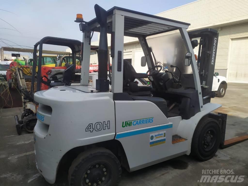 UniCarriers D1F4A40Q Sidelæsser