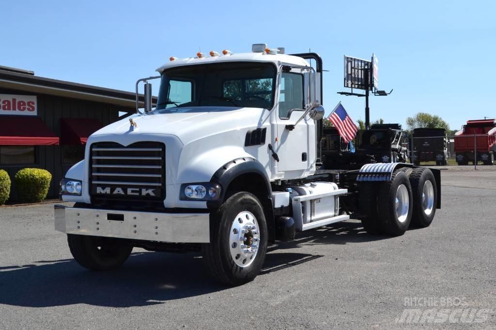 Mack Granite GU 713 Trækkere