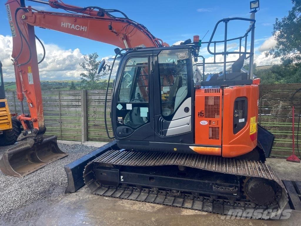 Hitachi ZX 135 US-6 Gravemaskiner på larvebånd