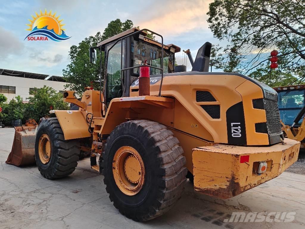 Volvo L 120 Læssemaskiner på hjul