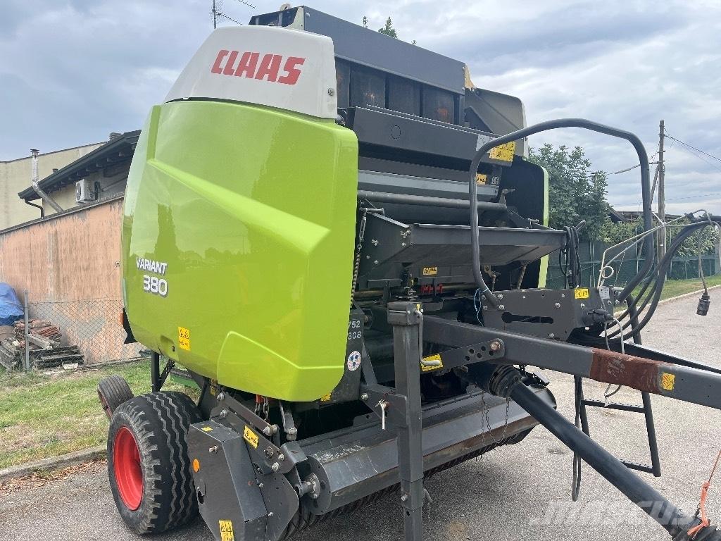 CLAAS Variant 380 Rundballe-pressere