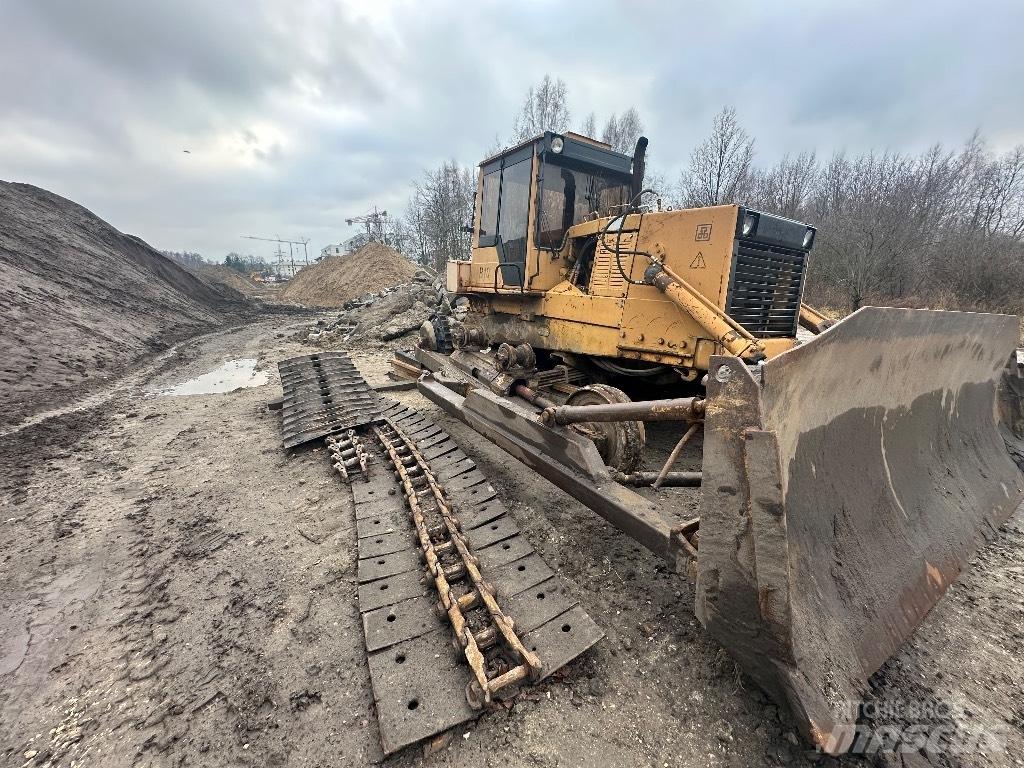 Staliniec B-10 Bulldozer på larvebånd
