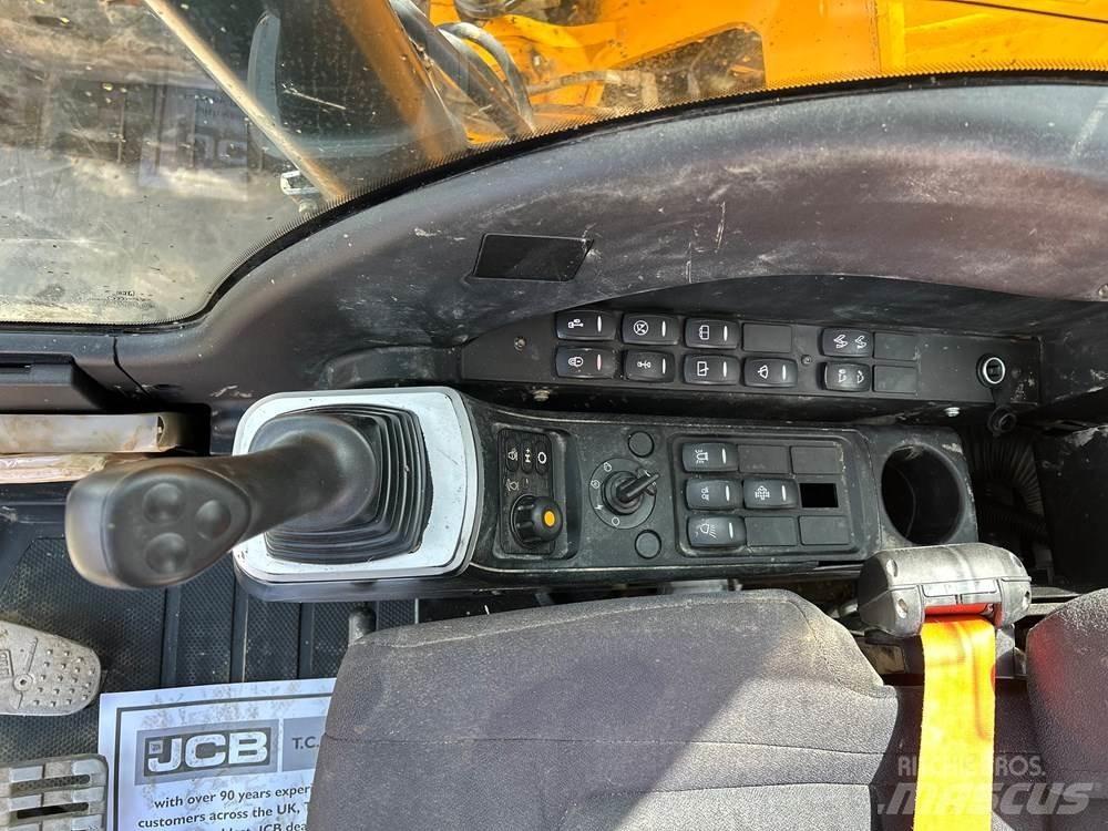 JCB JZ140 Gravemaskiner på larvebånd