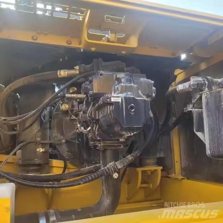 Komatsu PC360-8 Gravemaskiner på larvebånd