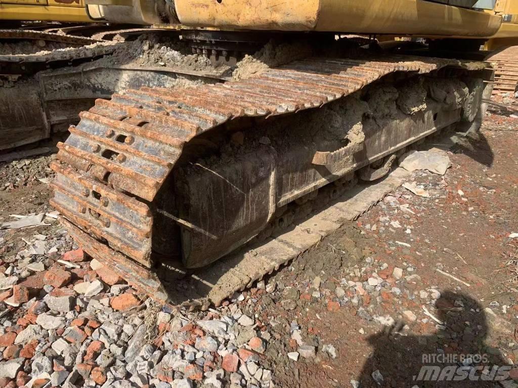 CAT 323D2 Gravemaskiner på larvebånd