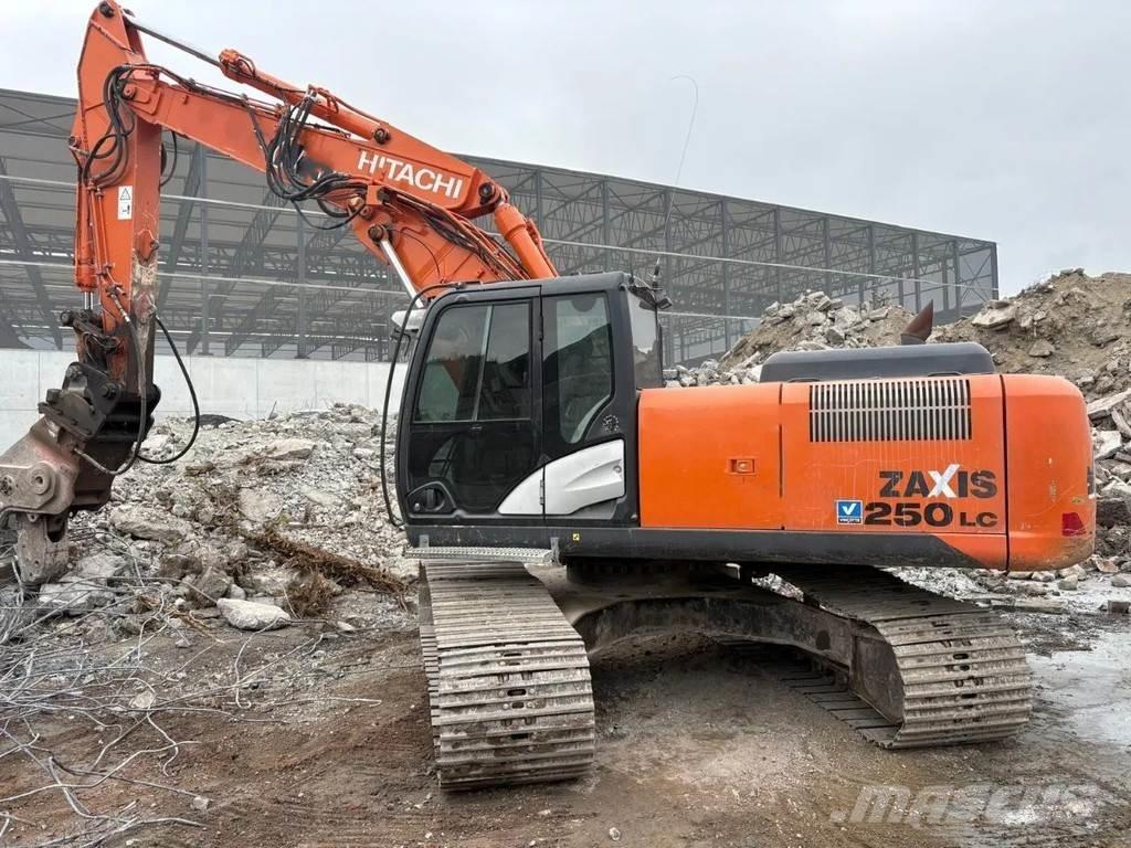 Hitachi ZX250LC-5B Gravemaskiner på larvebånd