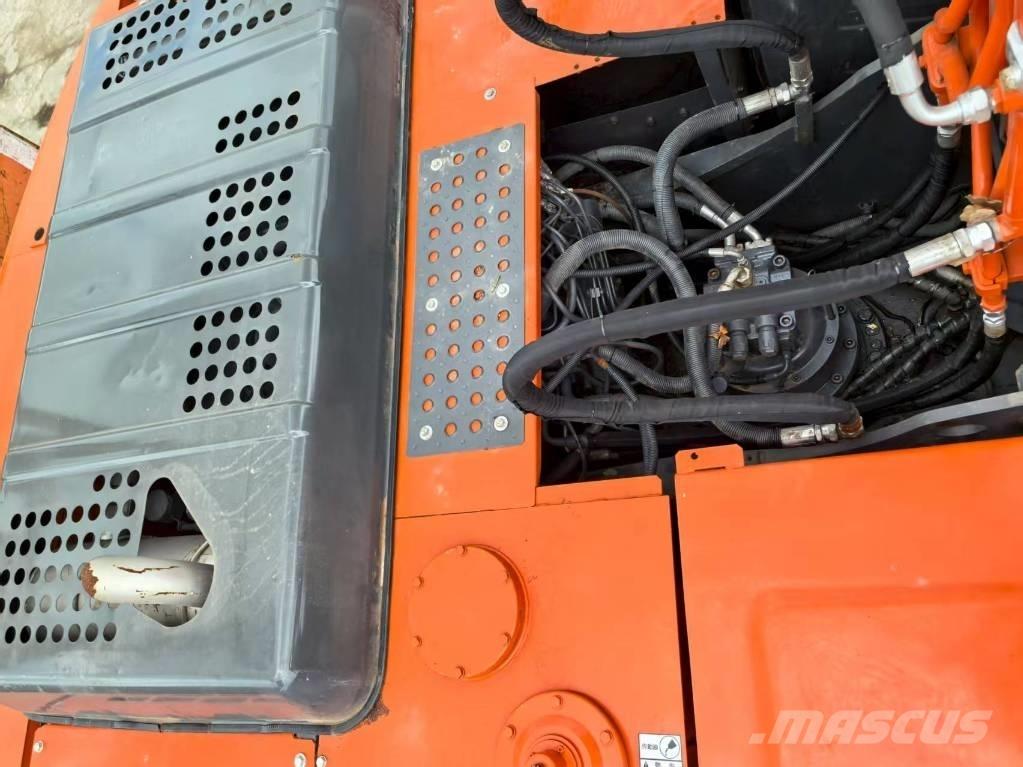 Hitachi ZX 240 HG Gravemaskiner på larvebånd