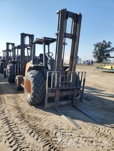 CASE 586H Terrængående gaffeltruck