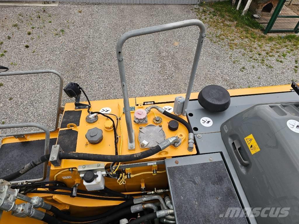 Liebherr R 922 LC Gravemaskiner på larvebånd