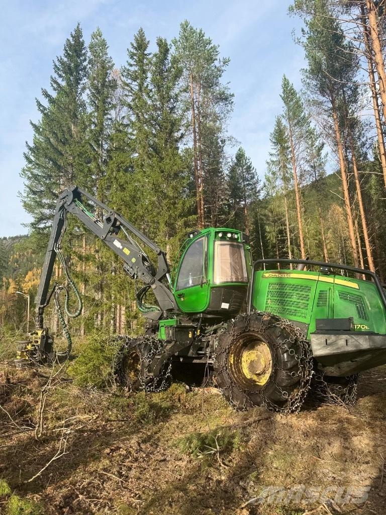 John Deere 1170 E Skovningsmaskiner